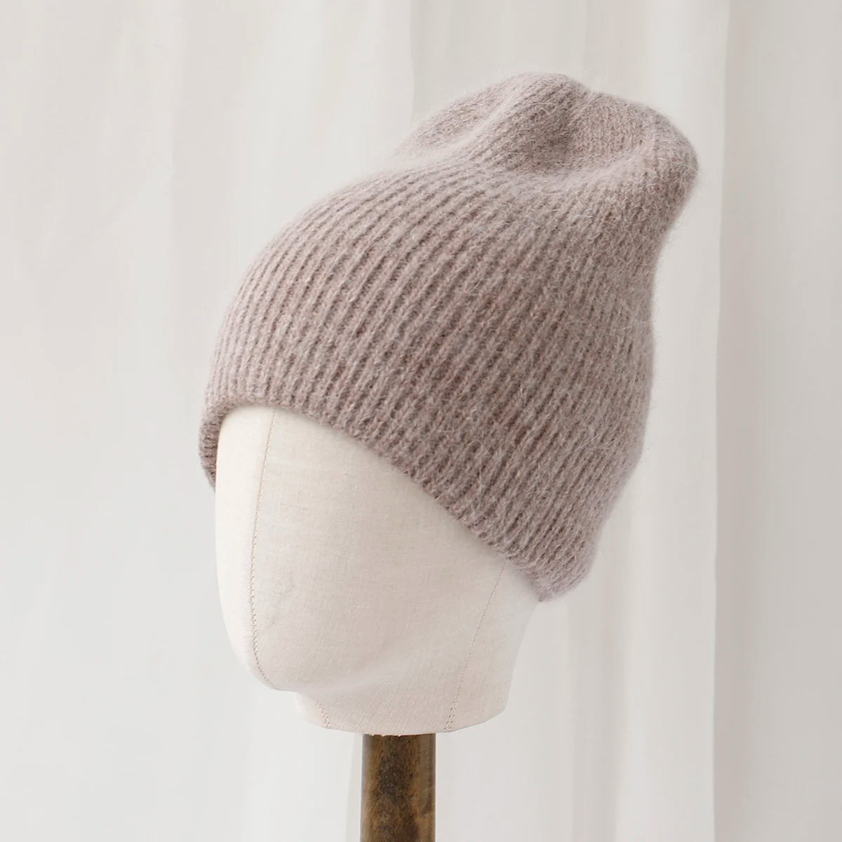 Neve Cirque Beanie