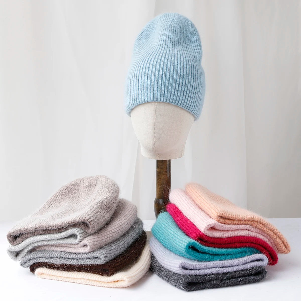 Neve Cirque Beanie